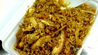 Nasi goreng ayam berbumbu kari