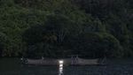 Berburu Ikan Dewa di Danau Toba
