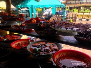 Berburu Kuliner Khas di Pelosok Ranah Minang