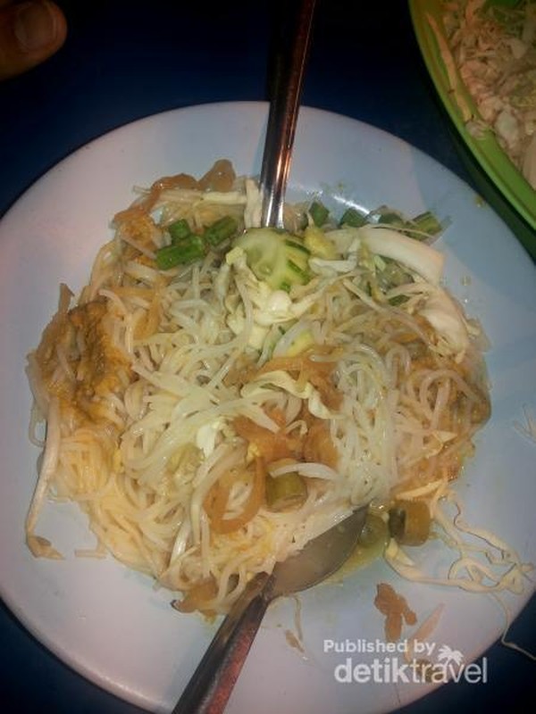 Berburu Kuliner Malam di Pantai Kamala, Thailand