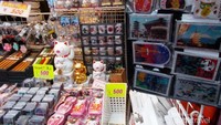 Disini kamu bisa membeli pernak-pernik jepang