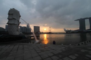 Berburu Sunrise dan Sunset Menawan di Negeri Singa
