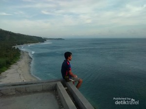 Berburu Sunset di Villa Hantu, Lombok