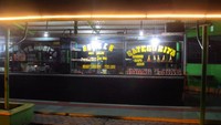 Salah satu gerai di taman kuliner yang menjual sate gurita