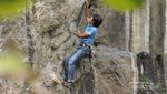 Berdebar! Sensasi Panjat Tebing di Bandung Barat