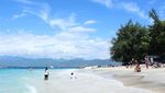 Berenang Bareng Bule Seksi, Gili Trawangan Tempatnya!