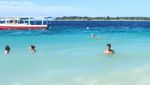Berenang Bareng Bule Seksi, Gili Trawangan Tempatnya!