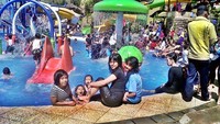 Asyiknya main air