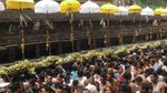 Berendam di Mata Air Pura Tirta Empul, Hati Jadi Tenang!
