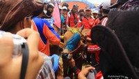 Sapi Karapan bersiap untuk melaju. (M Ageng Prabowo)