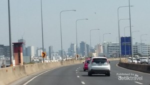 Berkeliling Kota Bangkok yang Istimewa