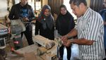 Berkunjung ke Bengkel Produk Kreatif di Sabang