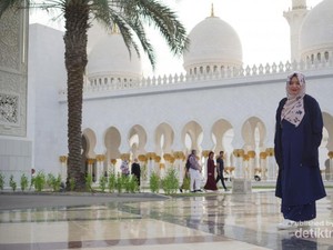 Berkunjung ke  Masjid Termegah di Dunia