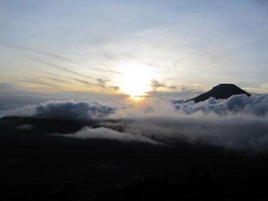 Berkunjung ke Tempat Para Dewa di Dieng