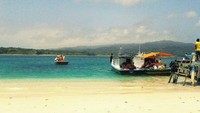 Panorama di sekitar Pantai Peucang