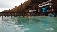 Dermaga / pintu masuk pulau kakaban