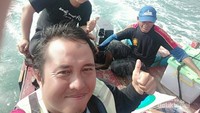 Berjuang 30 menit di lautan