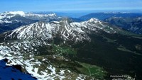 Pemandangan pegunungan bersalju di sekitar Eigerwand.