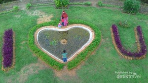 Bermain Sambil Belajar di Kebun Raya Banua