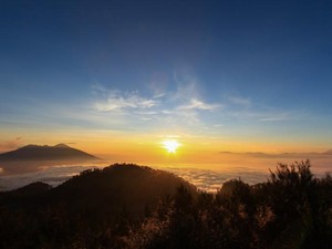 Berpetualang Menuju Puncak Gunung Butak