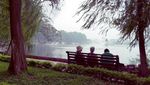 Bersantai di Danau Hoan Kiem Kota Hanoi Nan Damai