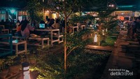 Suasana malam hari di Kokambar