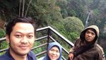 Bersantai Menikmati Alam di Curug Cimahi