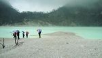 Berselimut Kabut di Kawah Putih Ciwidey