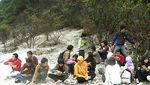 Berselimut Kabut di Kawah Putih Ciwidey