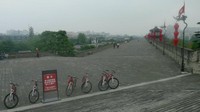 Sepeda seperti ini yang bisa kita pinjam di Xian City wall