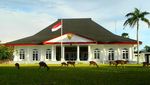 Bertamu ke Rumah Gubernur Jenderal Inggris di Bengkulu