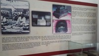 Batu yang digunakan Inggit untuk membuat jamu dan bedak untuk menghidupi keluarganya.