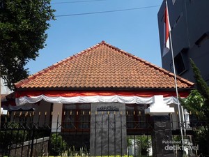 Bertamu ke Rumah Inggit Garnasih, Istri Sang Proklamator