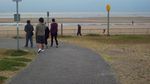 Bertemu 100 Manusia Besi di Pantai Crosby, Liverpool