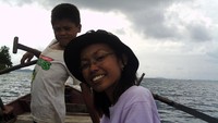 Bersampan dengan anak laut