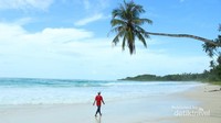 Pantai Pasir putih di Simeulue