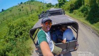 Keliling Lombok naik Mobil Perang
