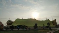 Patung budha tidur di Pulau Koyo