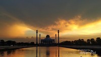 Masjid Songkhla mirip dengan Taj Mahal