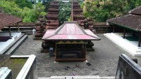 Sebelah kanan area ini, biasanya digunakan sebagai Masjid