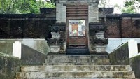 Gapura yang khas arsitektur Jawa