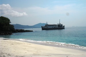Bias Tugel, Pantai Cantik Tersembunyi di Padang Bai