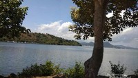 Indahnya pemandangan dari Pantai Kolo Bima.