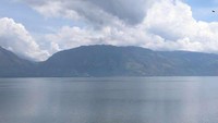 Danau Singkarak, birunya air danau tak bisa terlukiskan (Afif/detikTravel)