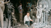 Proses pembuatan patung-patung di Kumortuli, Kolkata
