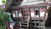 Bisa juga mempelajari budaya Batak