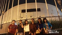 Selalu tersenyum dihadapan musem yang artistik