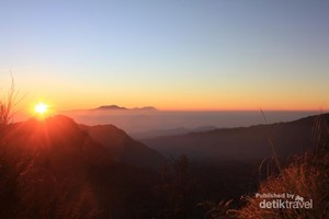 Bromo Punya Bukit Kingkong, Sunrisenya Keren di Sini!