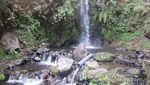Brr! Segarnya Liburan di Curug Citiis, Garut