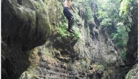 Melompat dari Batu Payung